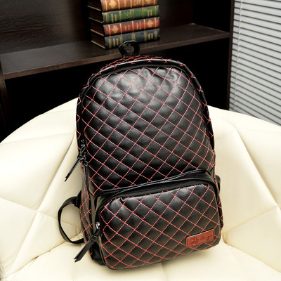 新款繡線(xiàn)菱格包 學(xué)院風(fēng)潮流女孩的時(shí)尚之選
